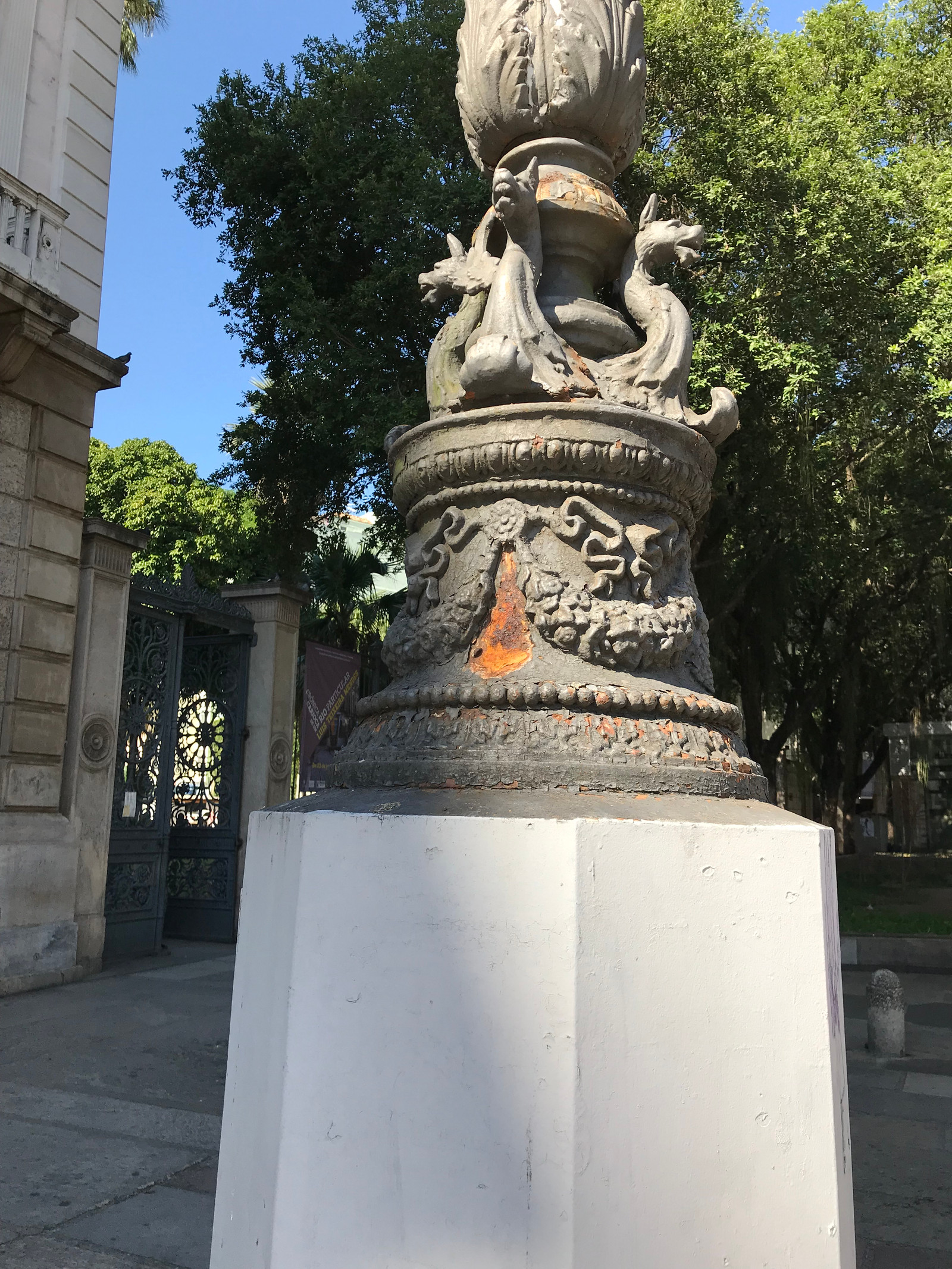 The original monument where Lava was discovered